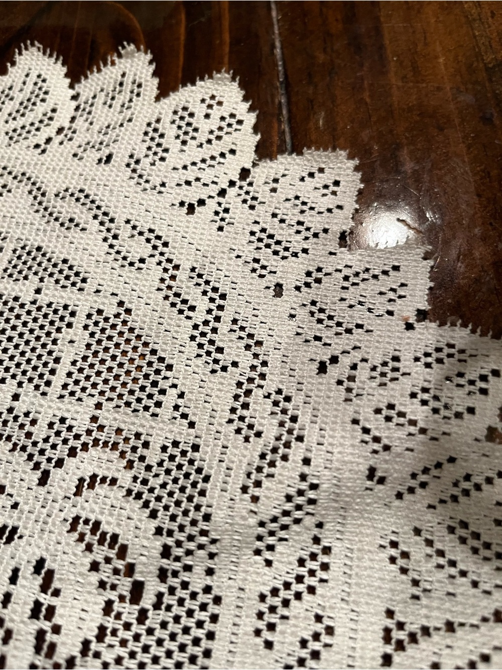 Handmade White Crochet Table Linen with Palm Tree Motif - Picture 5 of 5